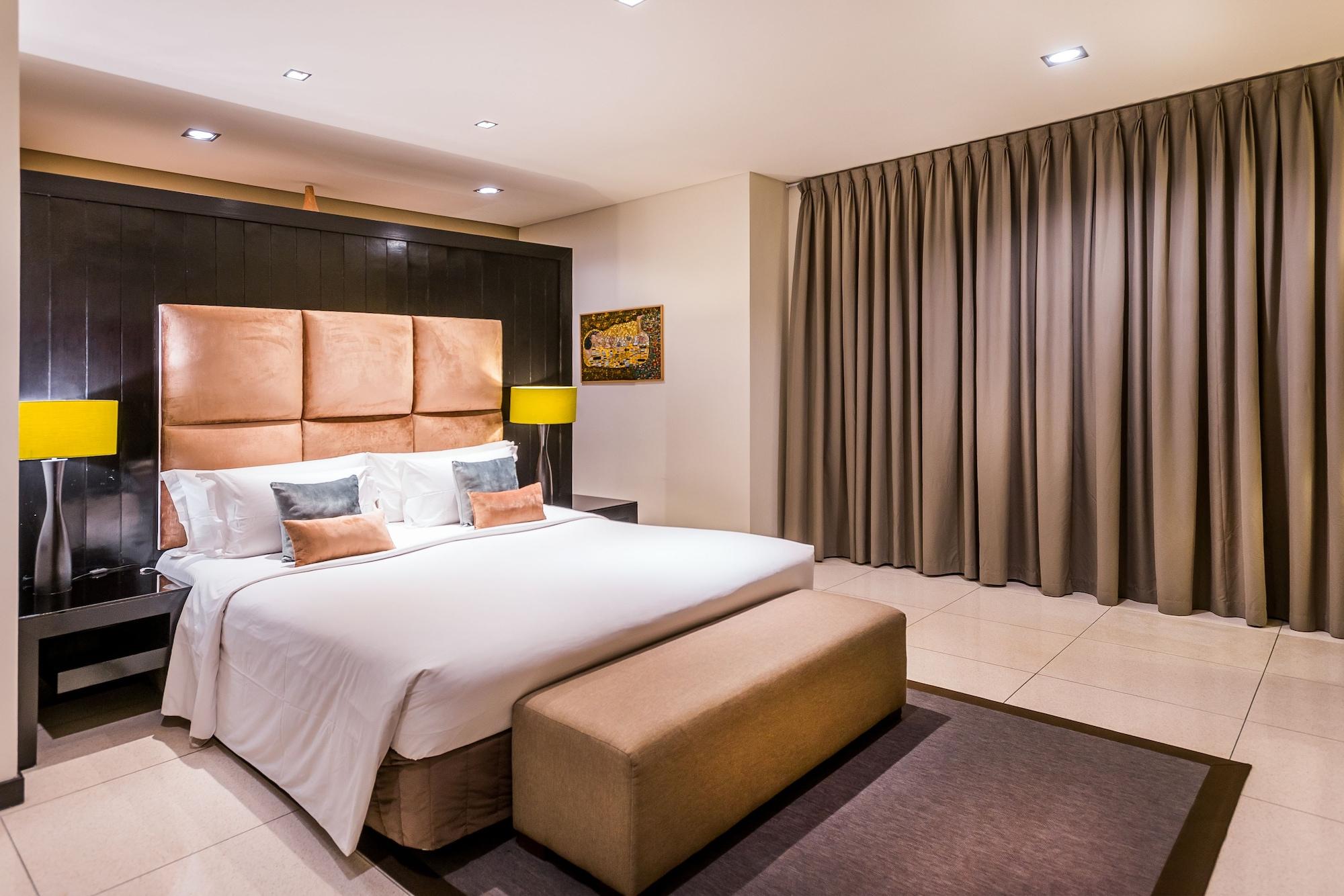 Cicada Luxury Townhouses Hotel 4*