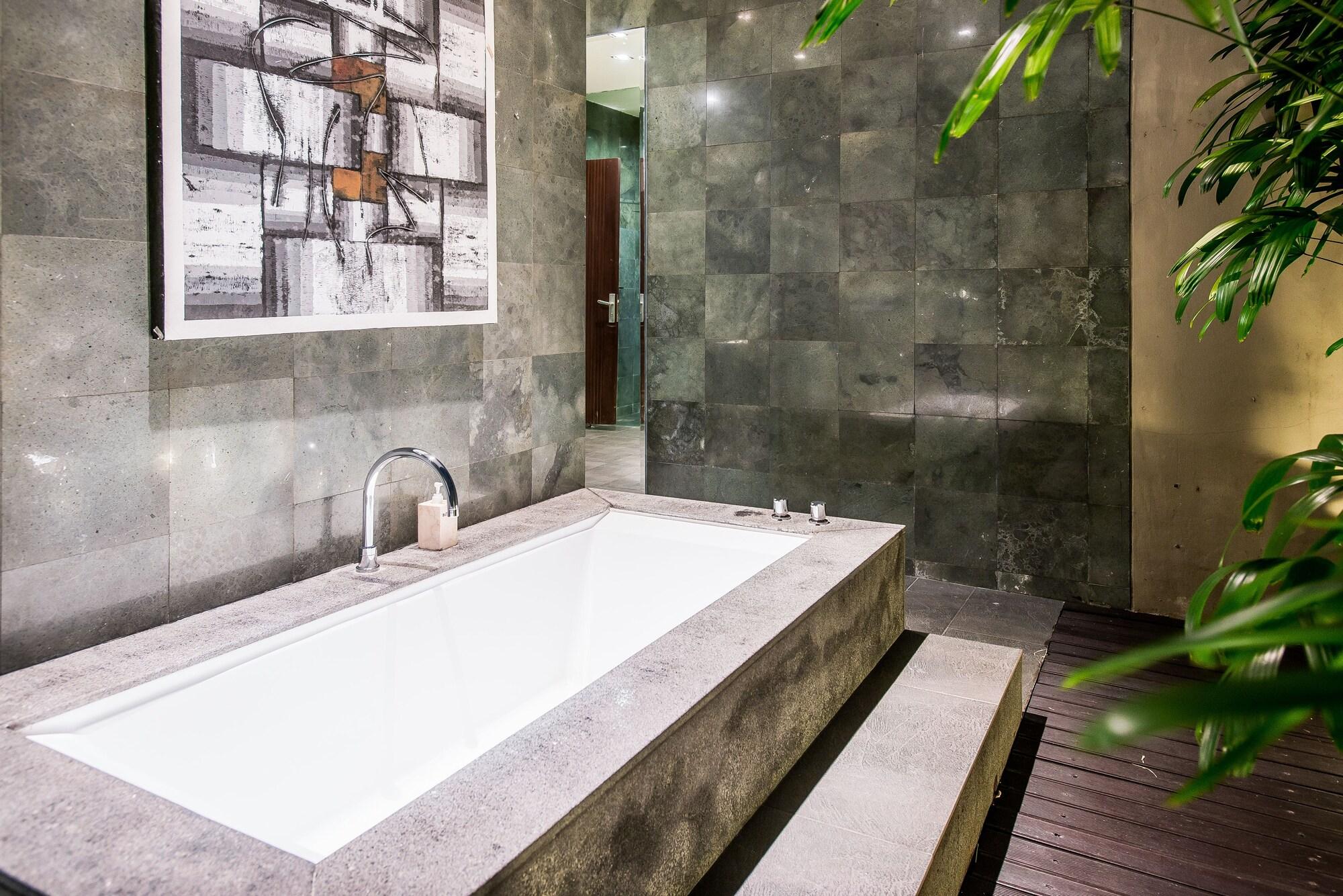 Hotel Cicada Luxury Townhouses 4*
