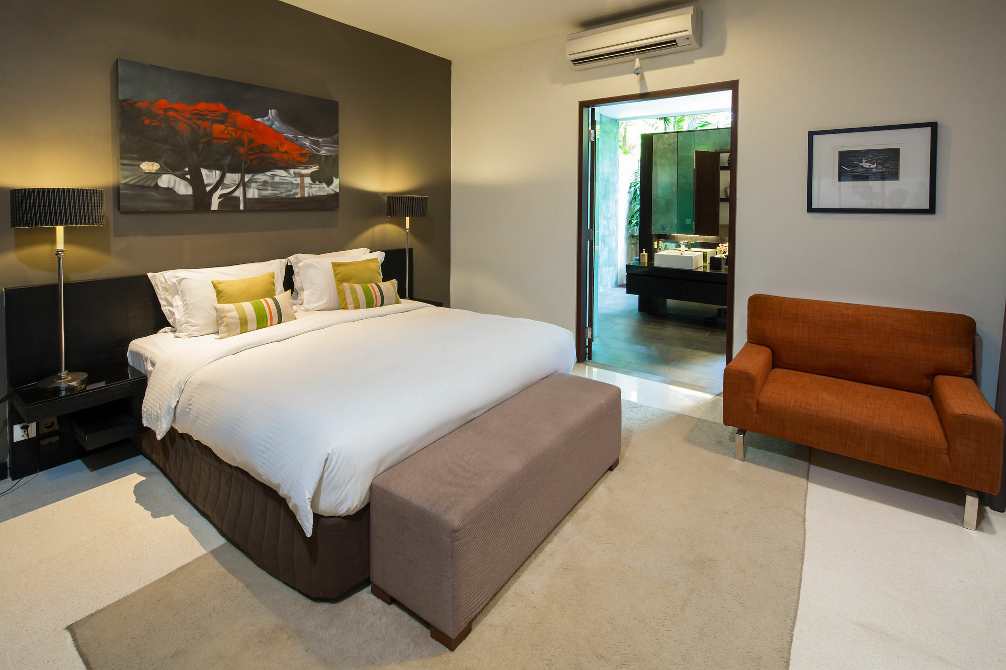 Hotel Cicada Luxury Townhouses 4*